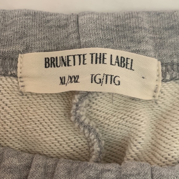 Brunette Gray Sweats - Picture 4 of 4